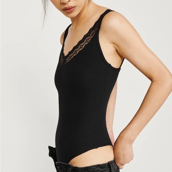 | abercrombie & fitch • lace cami v-neck ribbed bodysuit • size small | - Picture 12 of 12